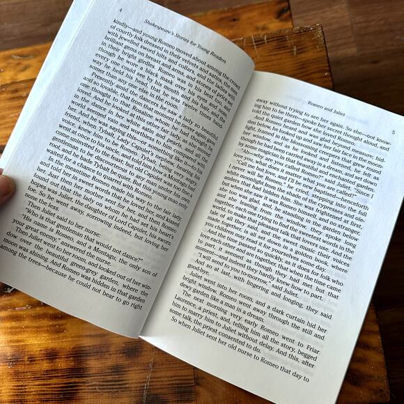 Shakespeare's Stories For Young Readers - Picture 4 of 8